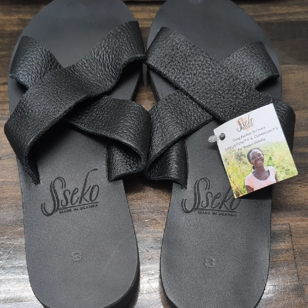 Sseko Designs Black Crossover Leather Slide Sandals Size 8 New In Box - Picture 3 of 10